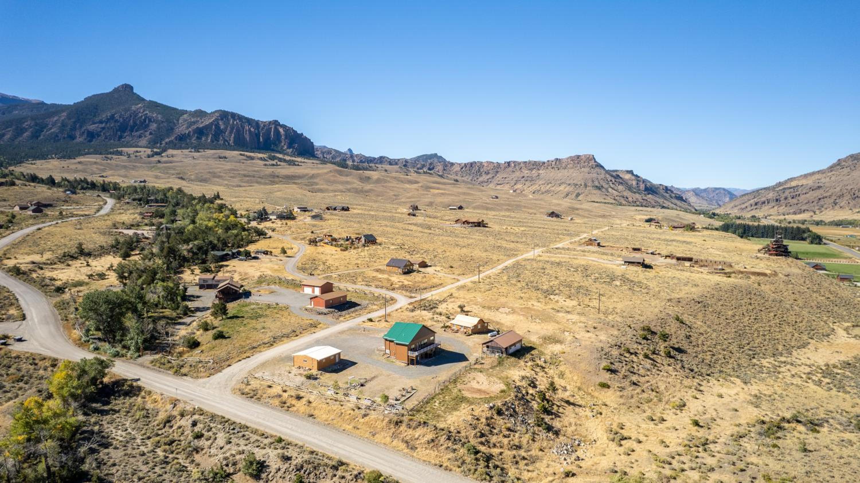 Soak in Panoramic Views Wapiti Cabin, Dogs OK view 5