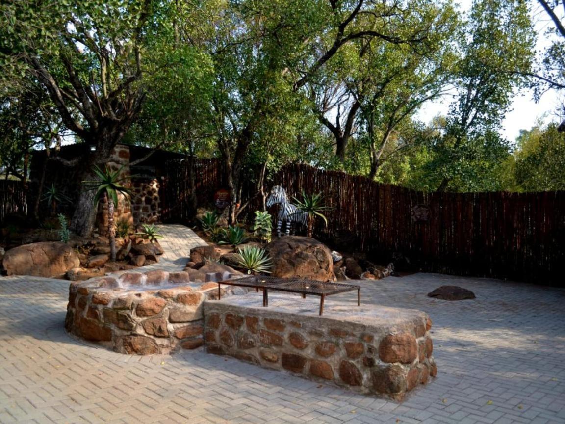 Thandabantu Game Lodge