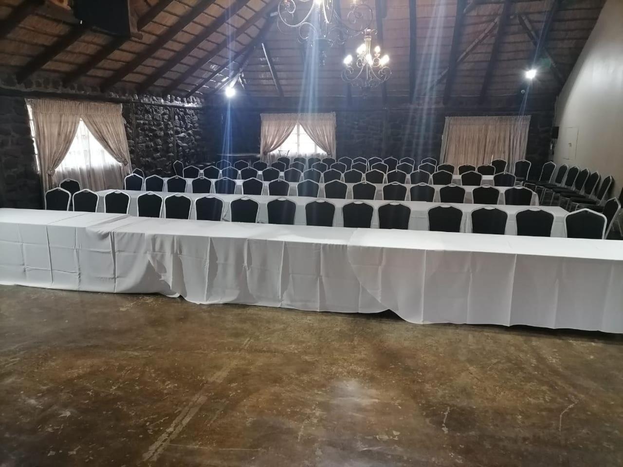 Thandabantu Game Lodge