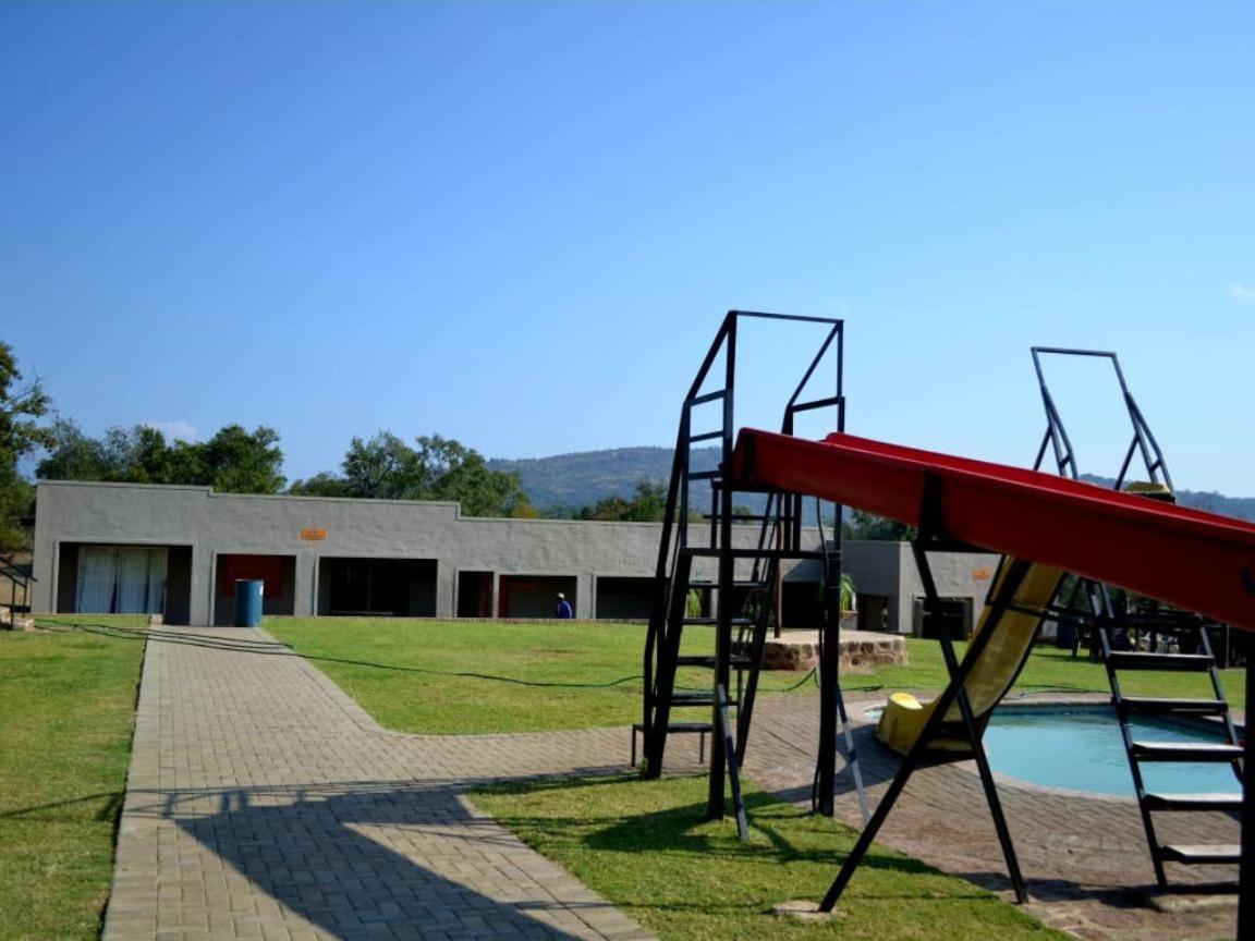 Thandabantu Game Lodge
