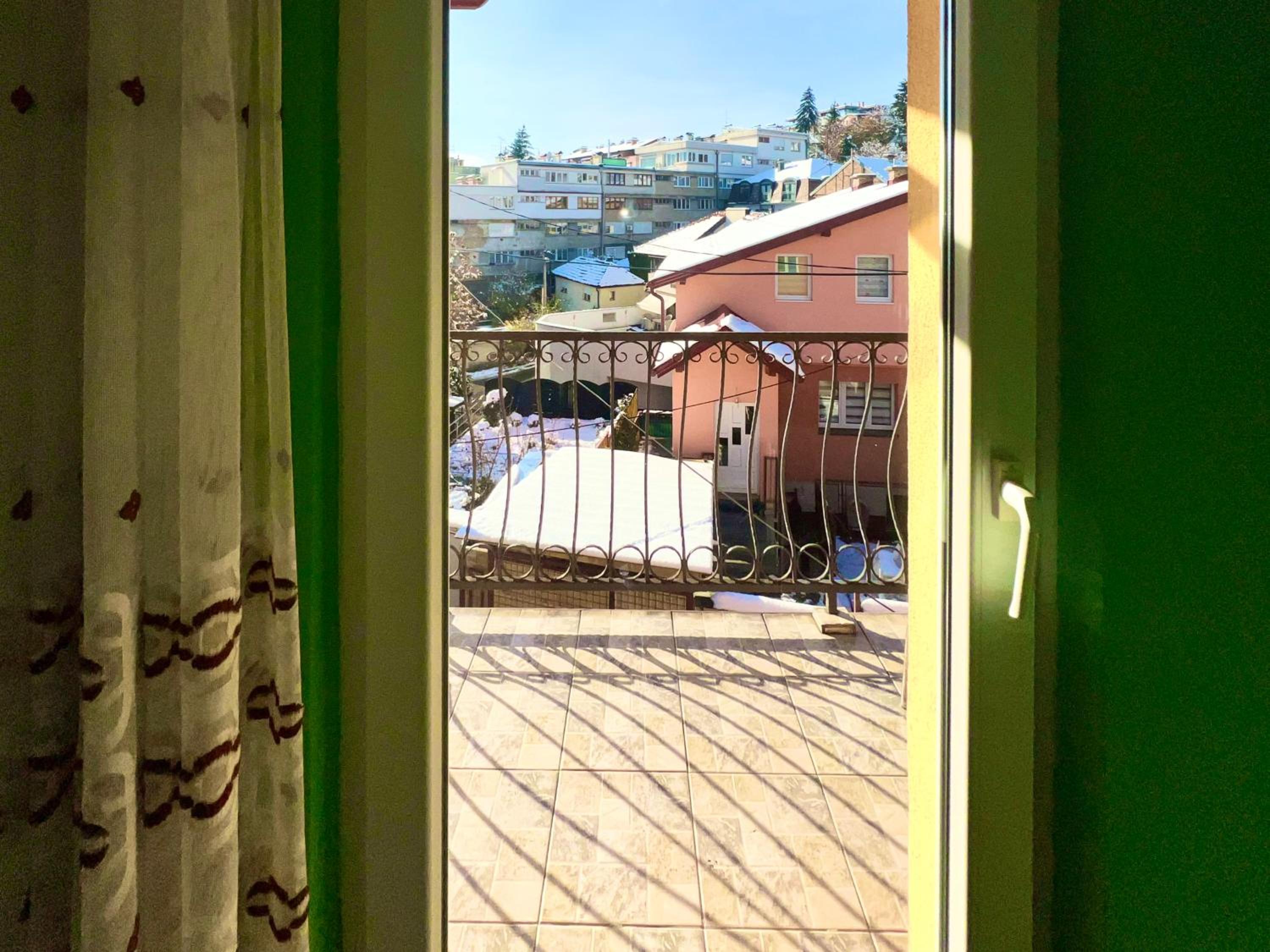 Twin Apartment with Balcony in OLD TOWN