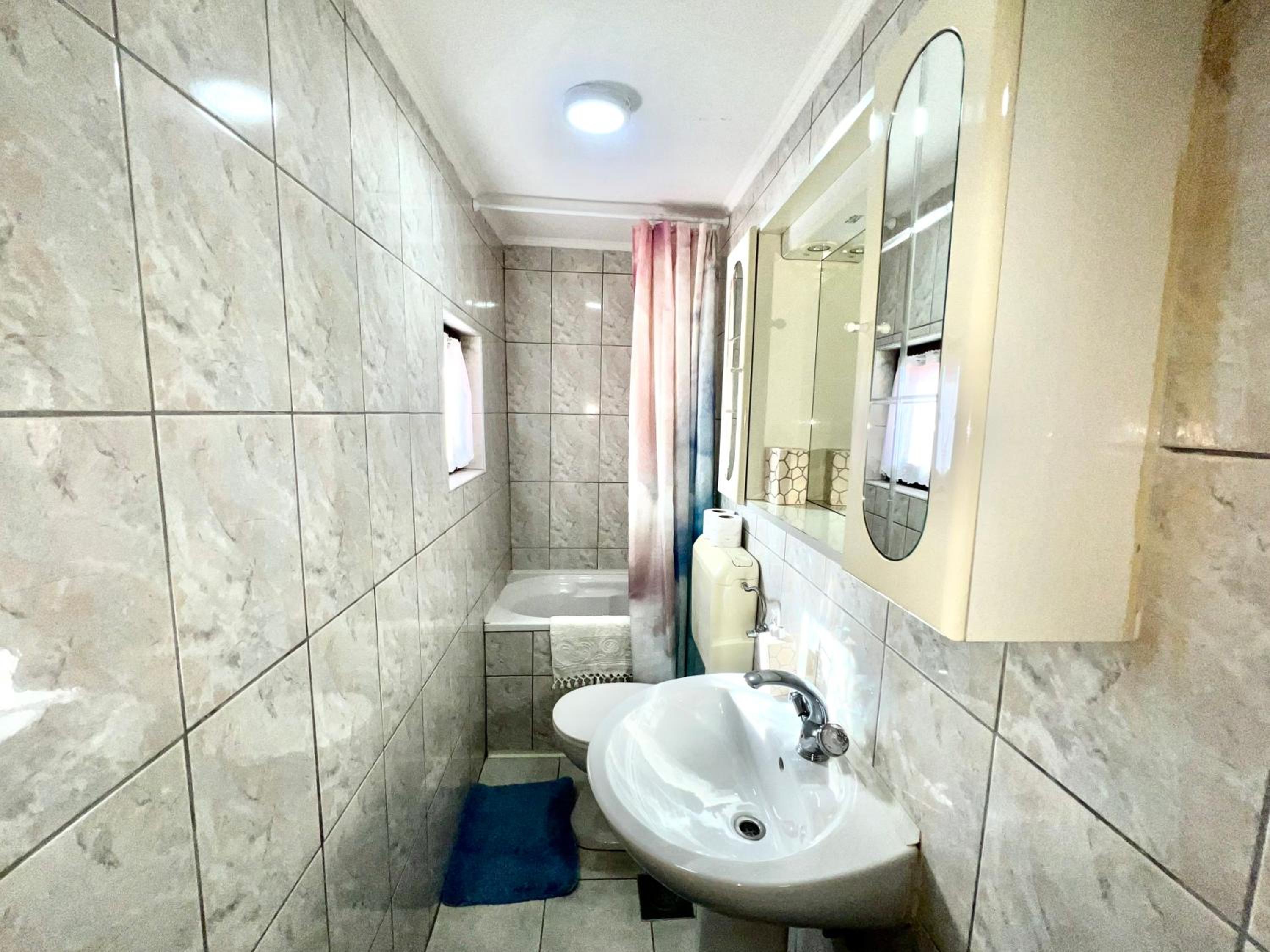 Twin Apartment with Balcony in OLD TOWN