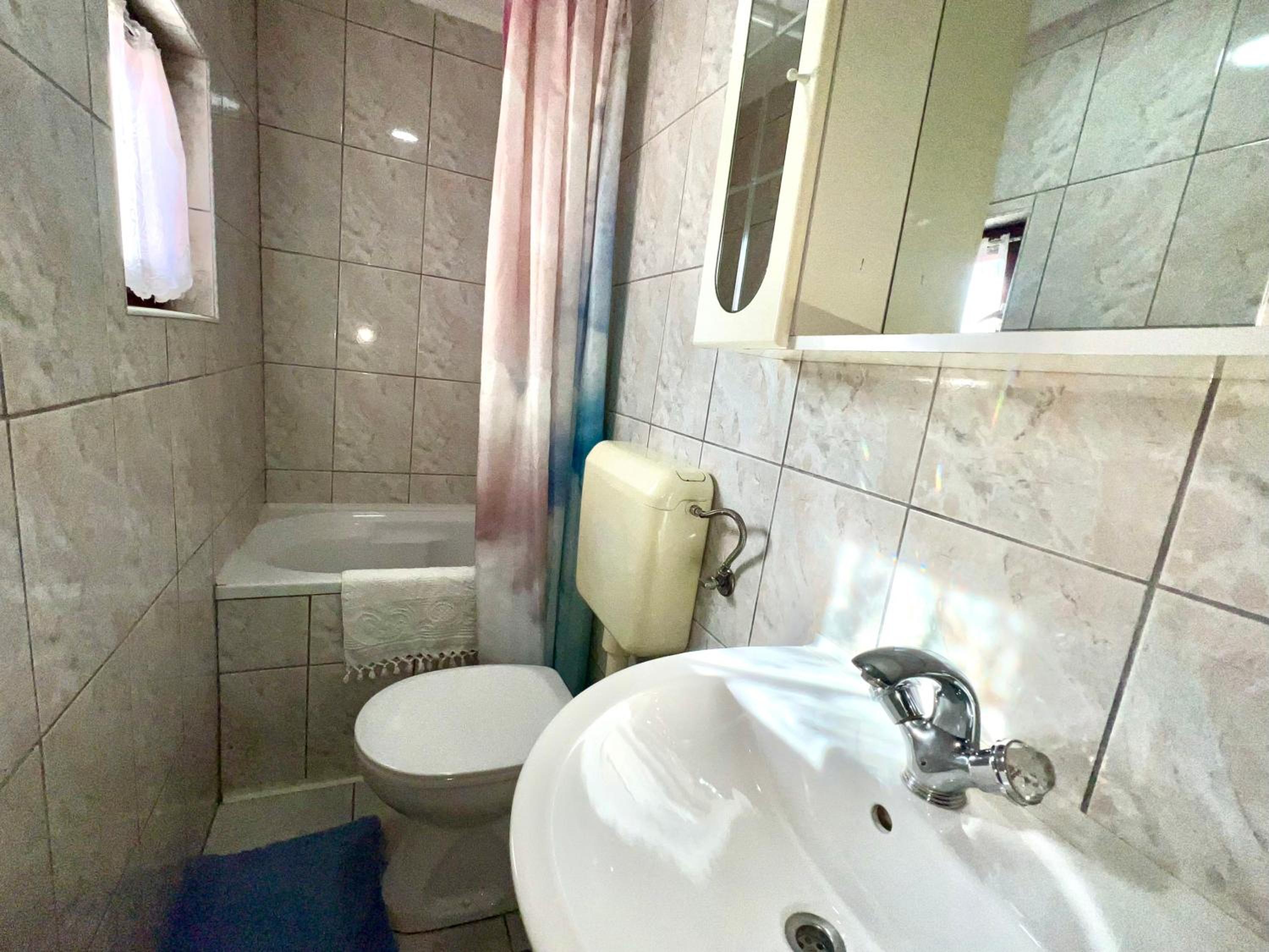 Twin Apartment with Balcony in OLD TOWN