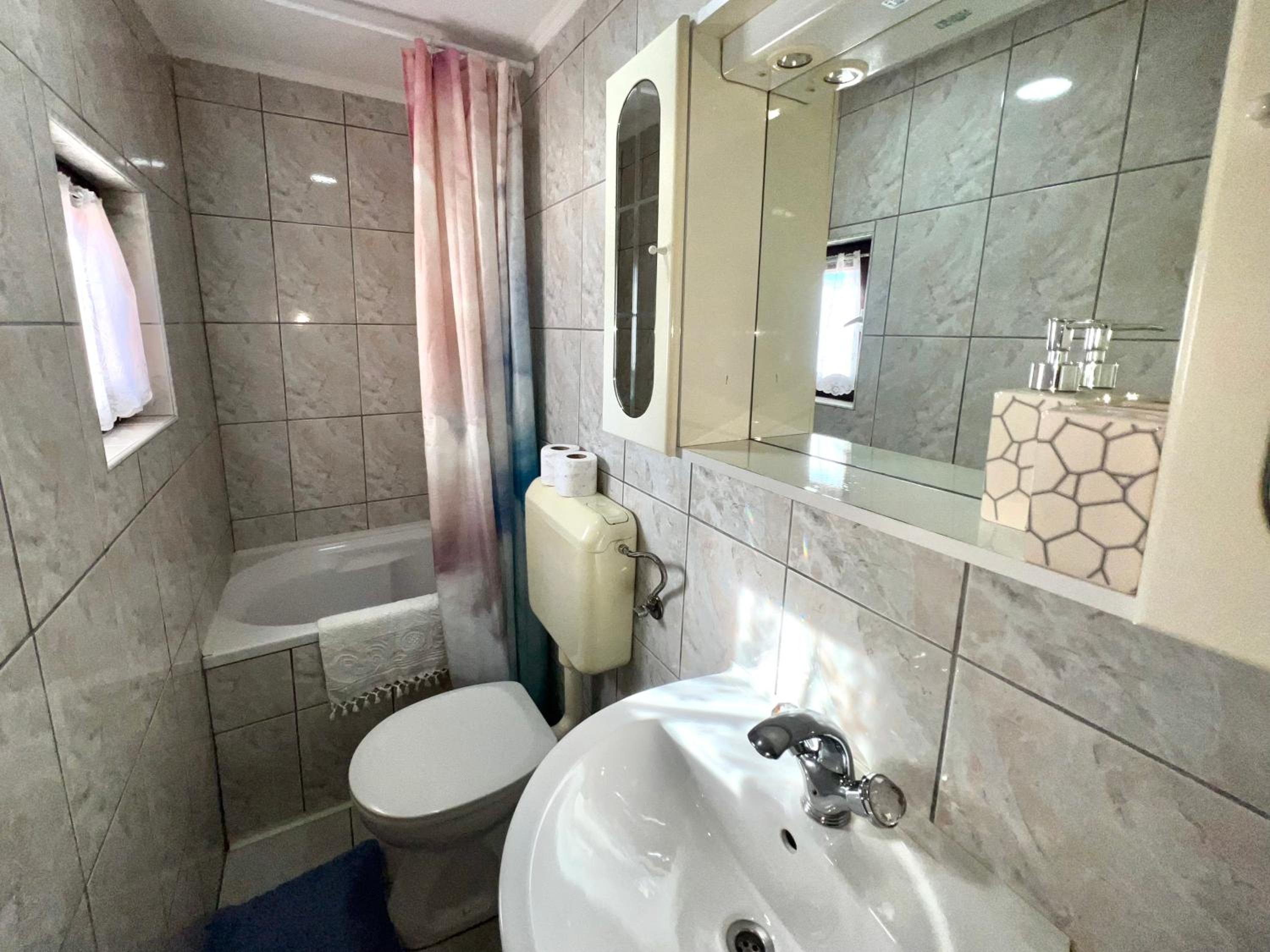 Twin Apartment with Balcony in OLD TOWN