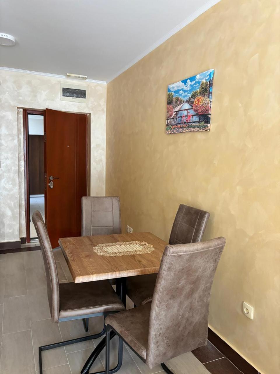 Dale apartment Becici- Paradiso