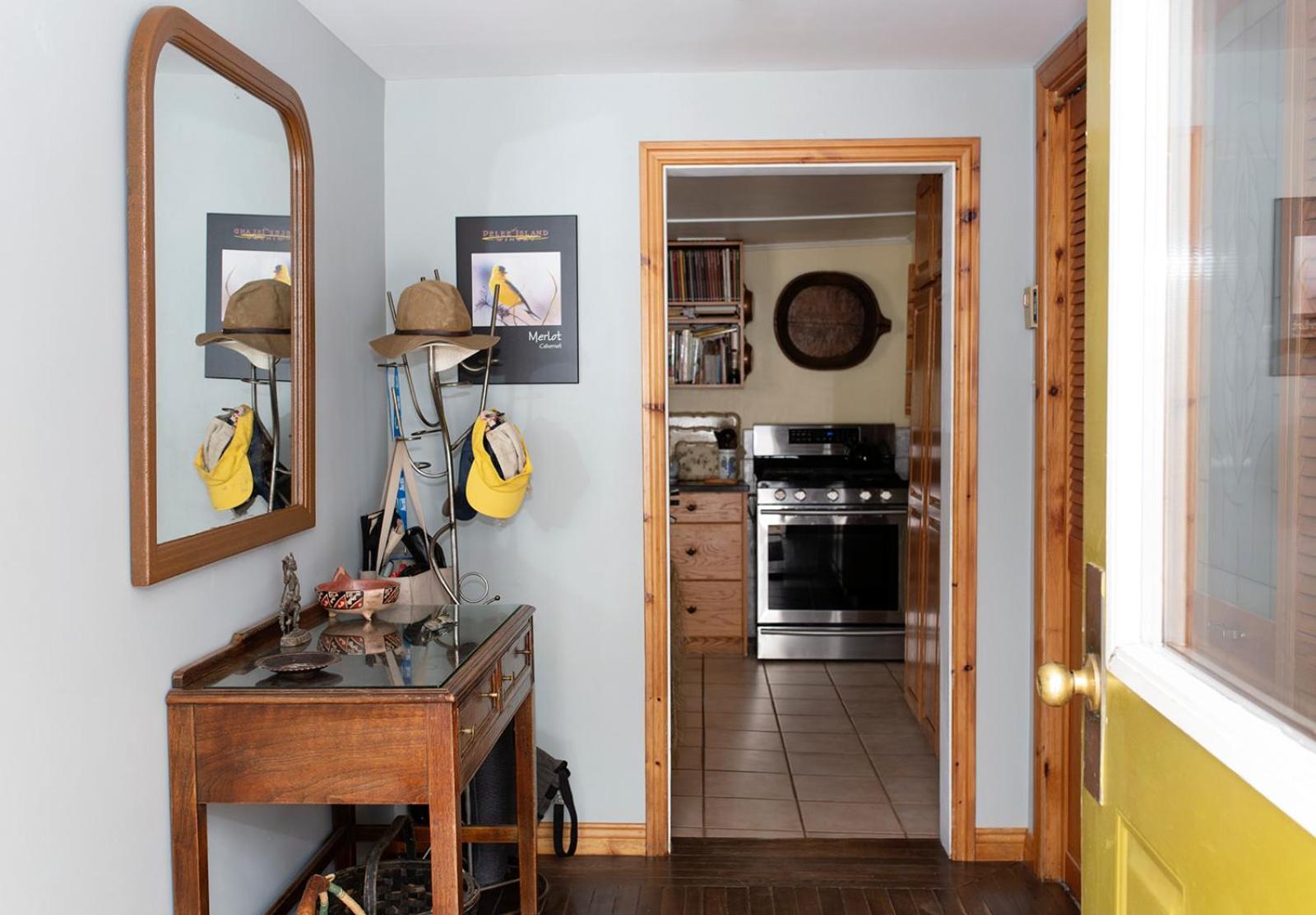Rustic Farmhouse in Gaspereau Valley Wine Country!