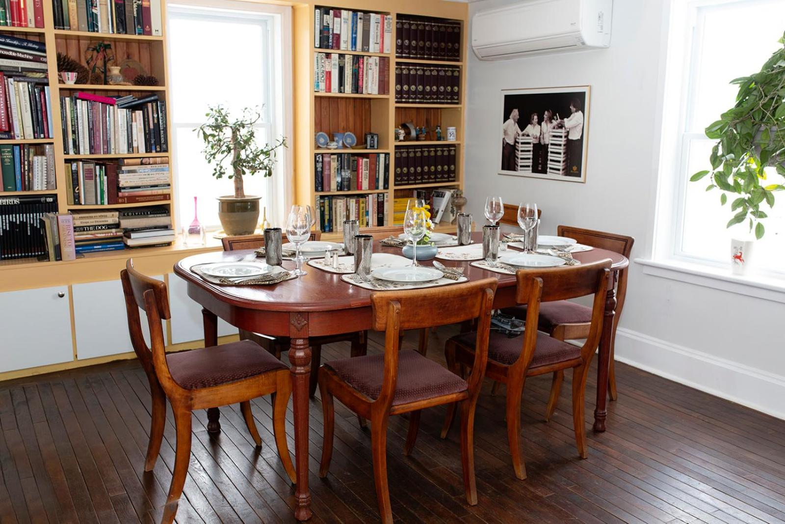 Rustic Farmhouse in Gaspereau Valley Wine Country!