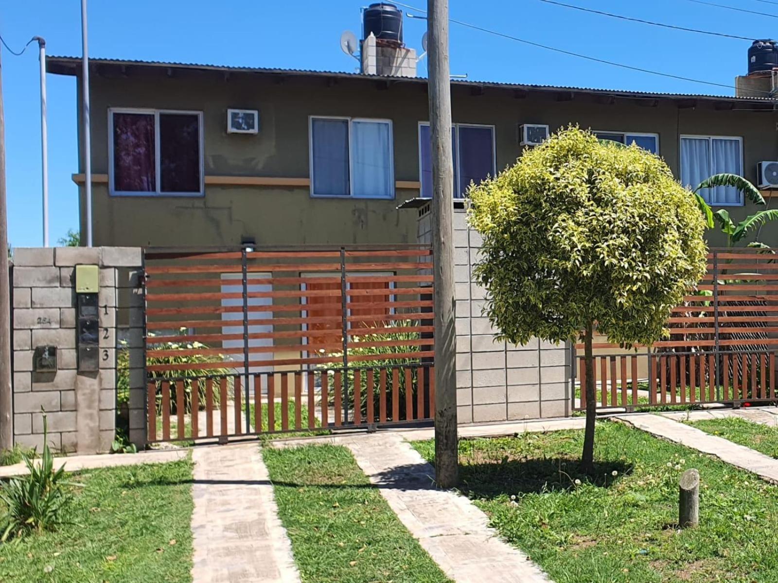 Duplex 2 hab. parrilla y cochera