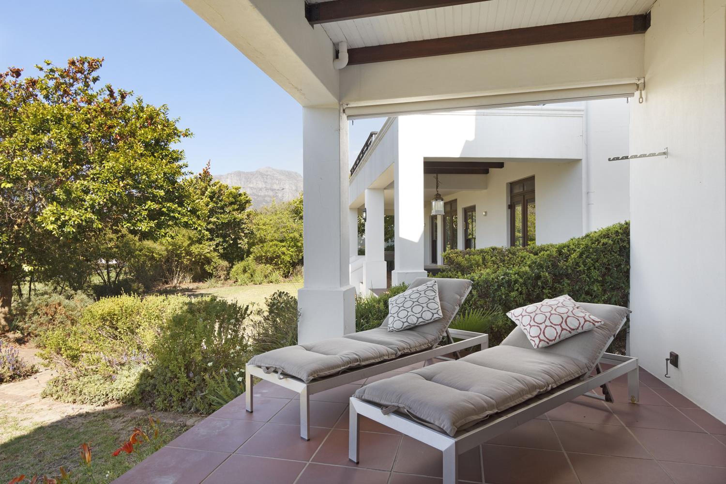 Winelands Golf Lodges 1 view 4