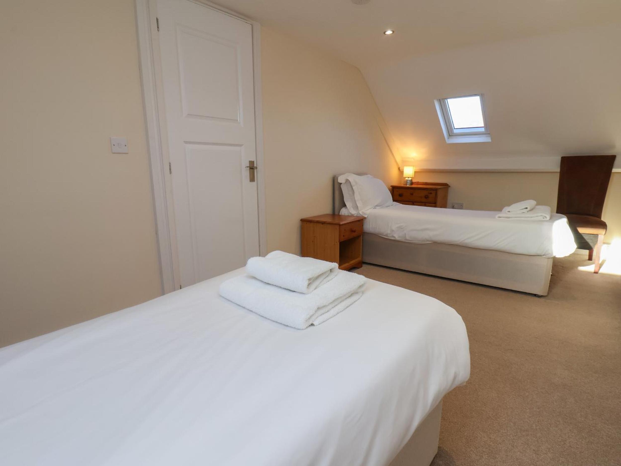 4 Normanby Terrace view 5