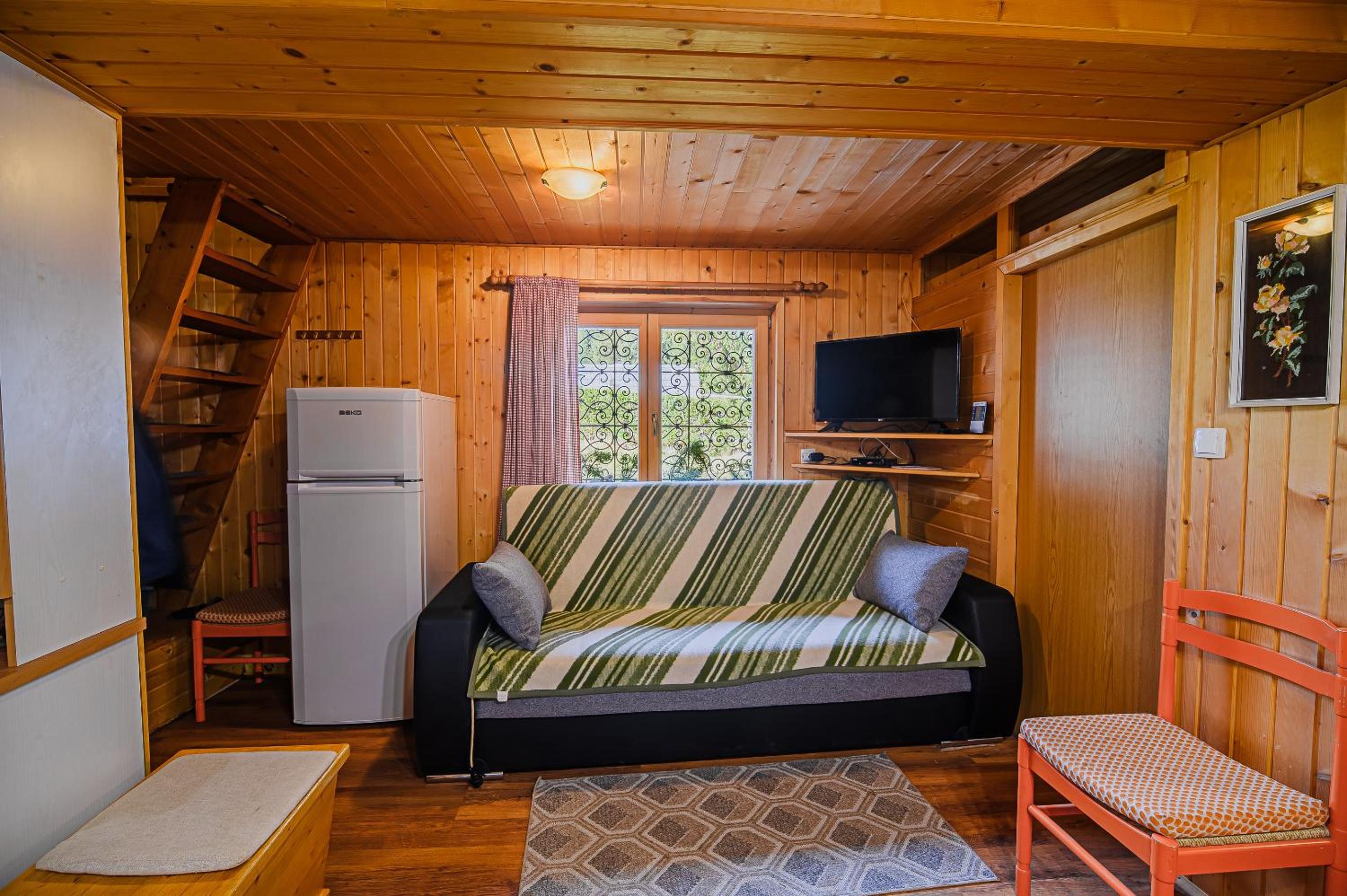 Cottage of Rising Sun view 3