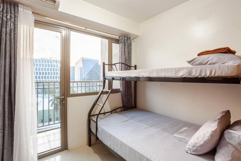 Shore Residences Tower D - 2 Bedroom Pool View view 5