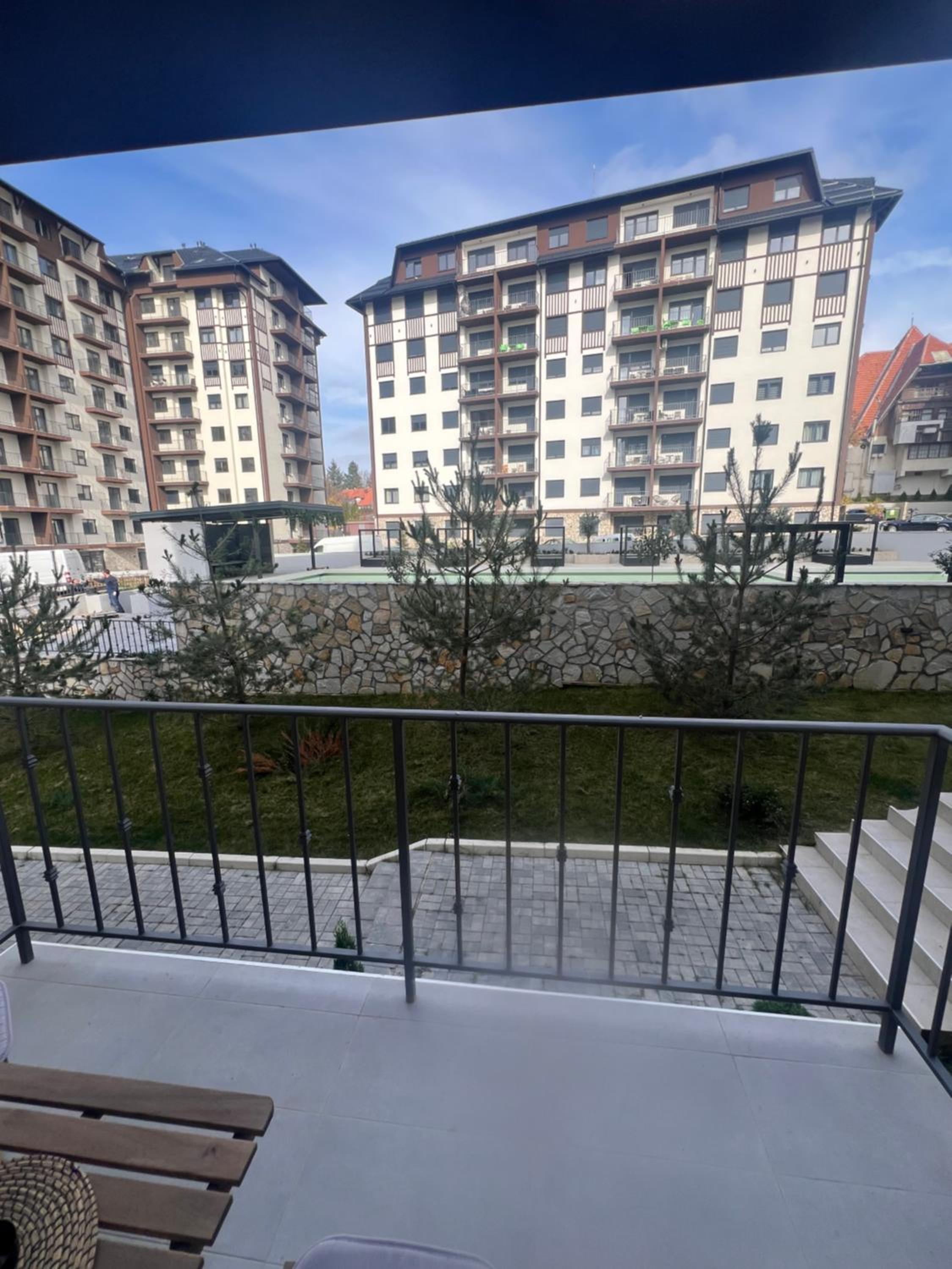 Diamond grey Titova Vila view 3