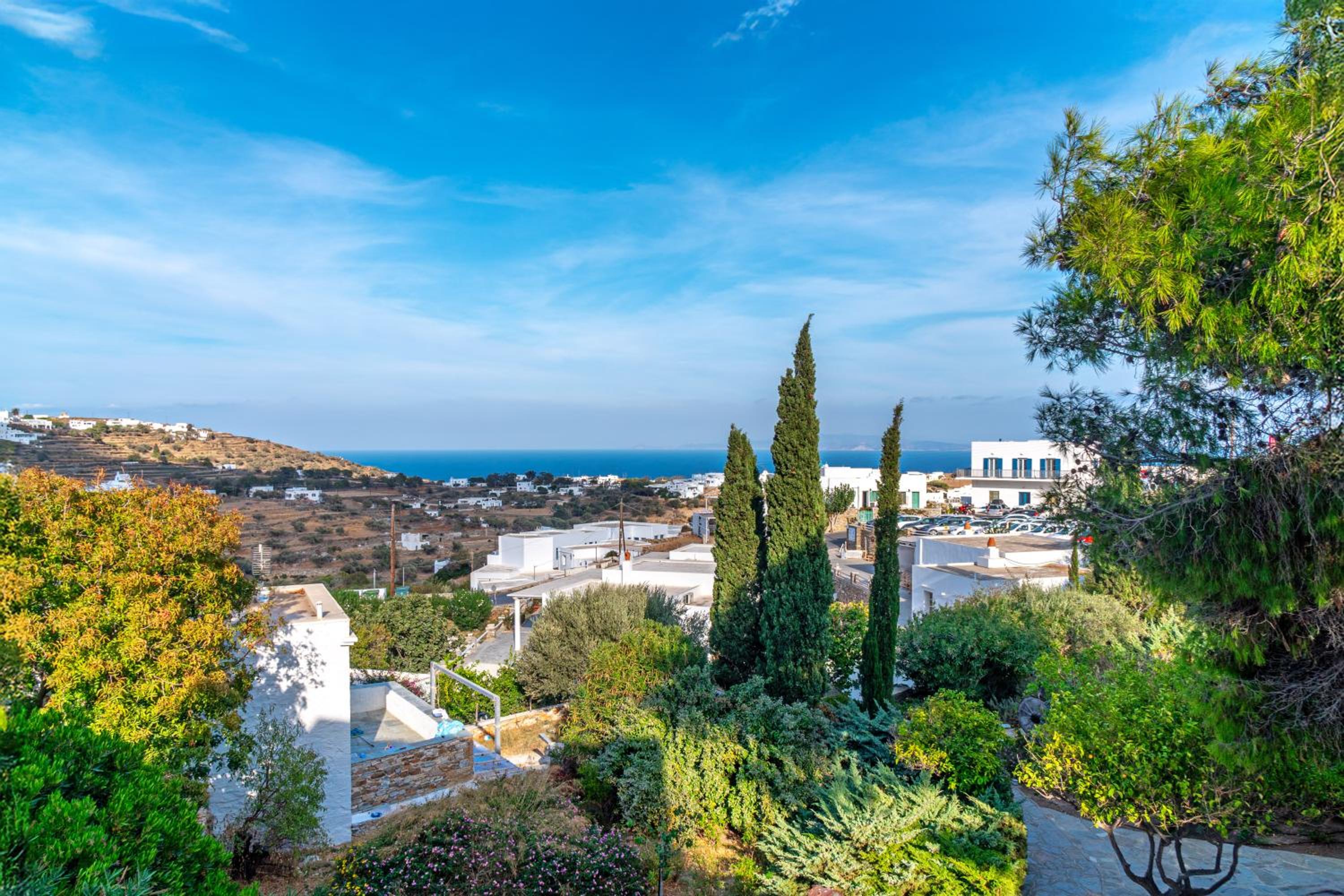 Hotel Rabagas Suites - In The Heart of Sifnos - Image 1