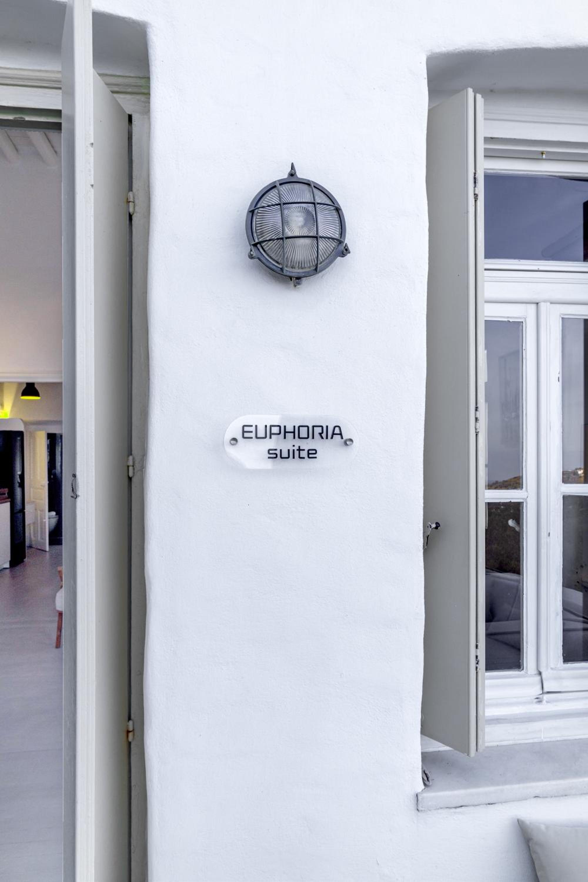 Rabagas Suites - In The Heart of Sifnos