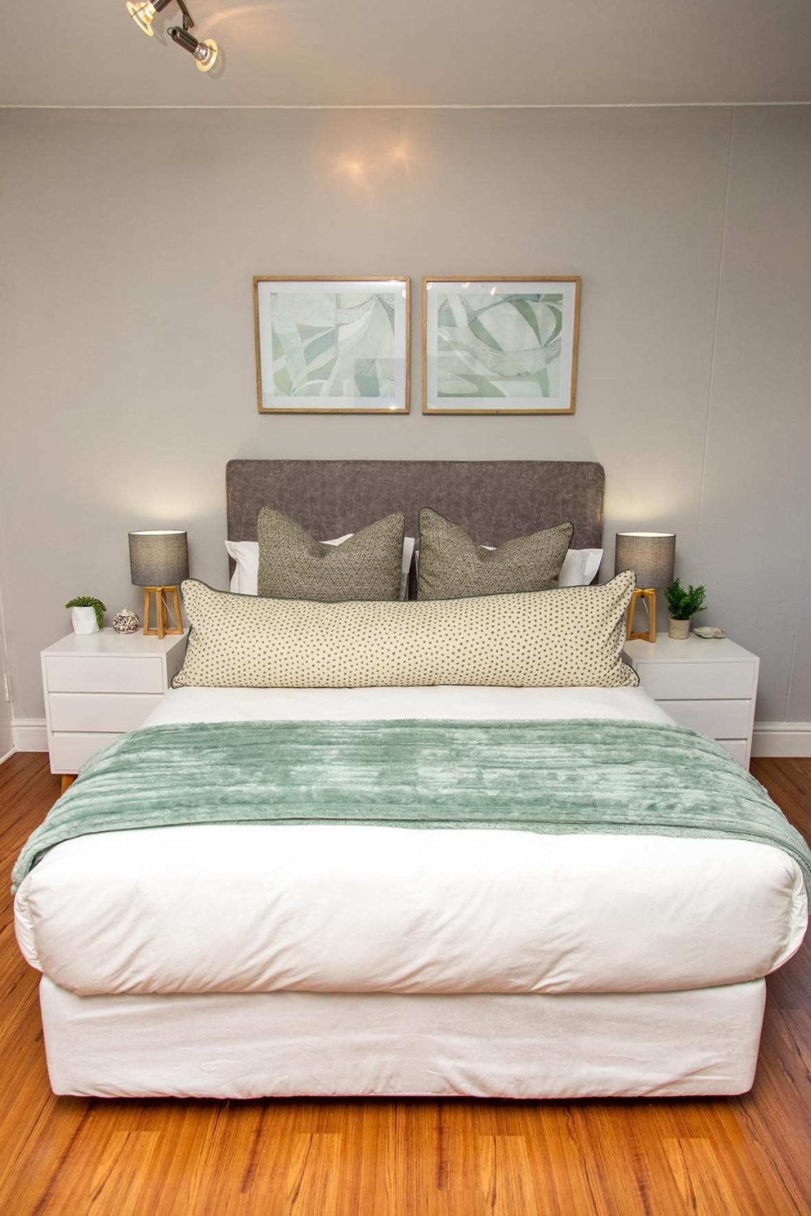 Family Studio - Walk to Waterfront & Stadium - Pool & Parking