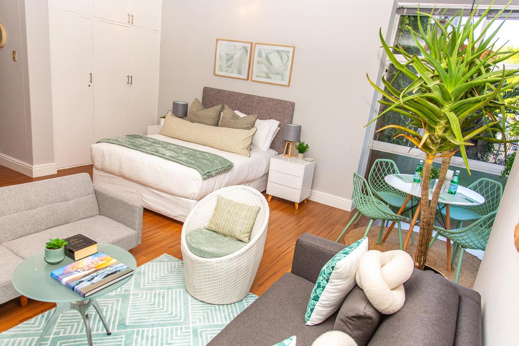 Family Studio - Walk to Waterfront & Stadium - Pool & Parking