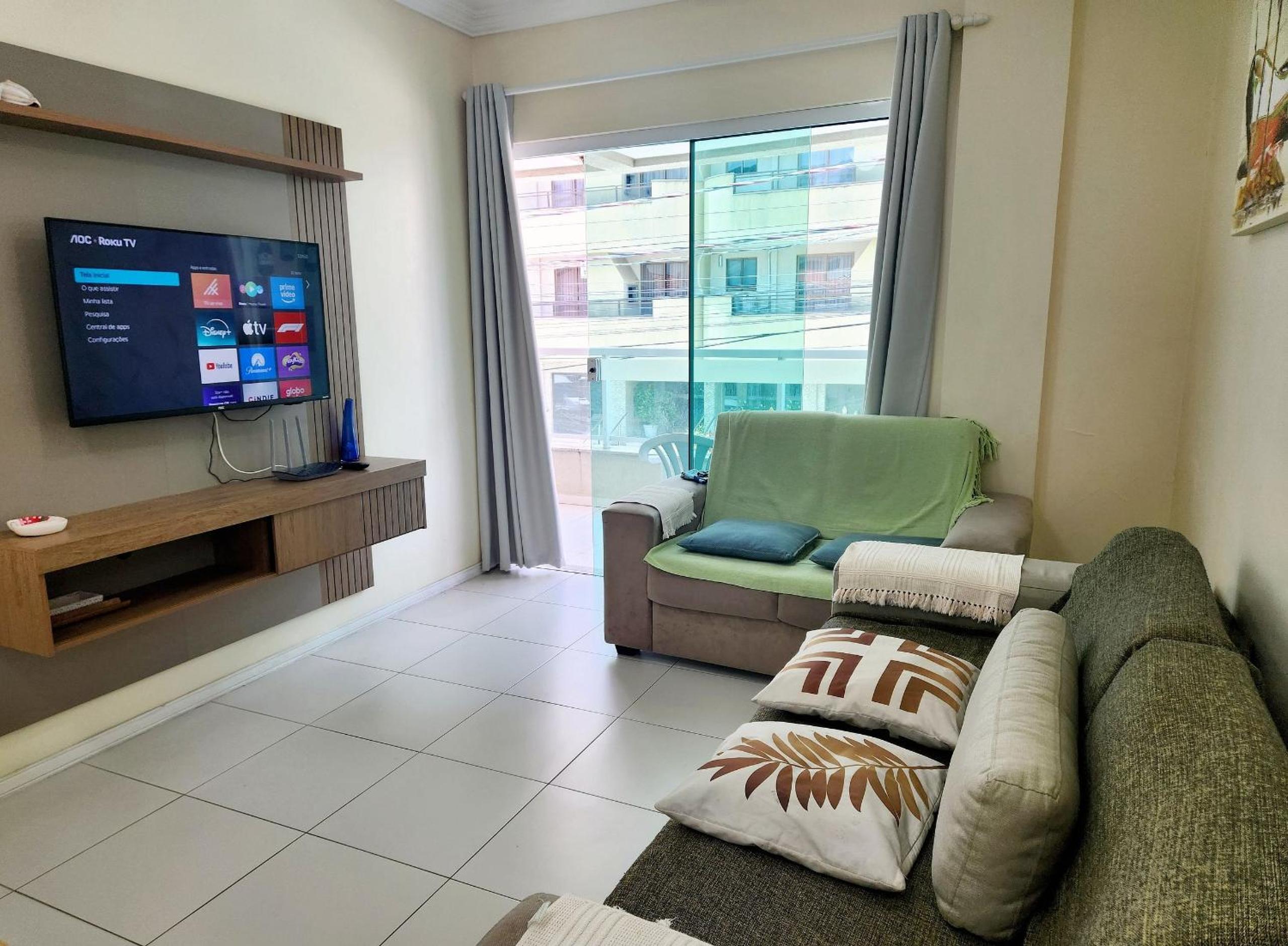 101- Apartamento em Bombas