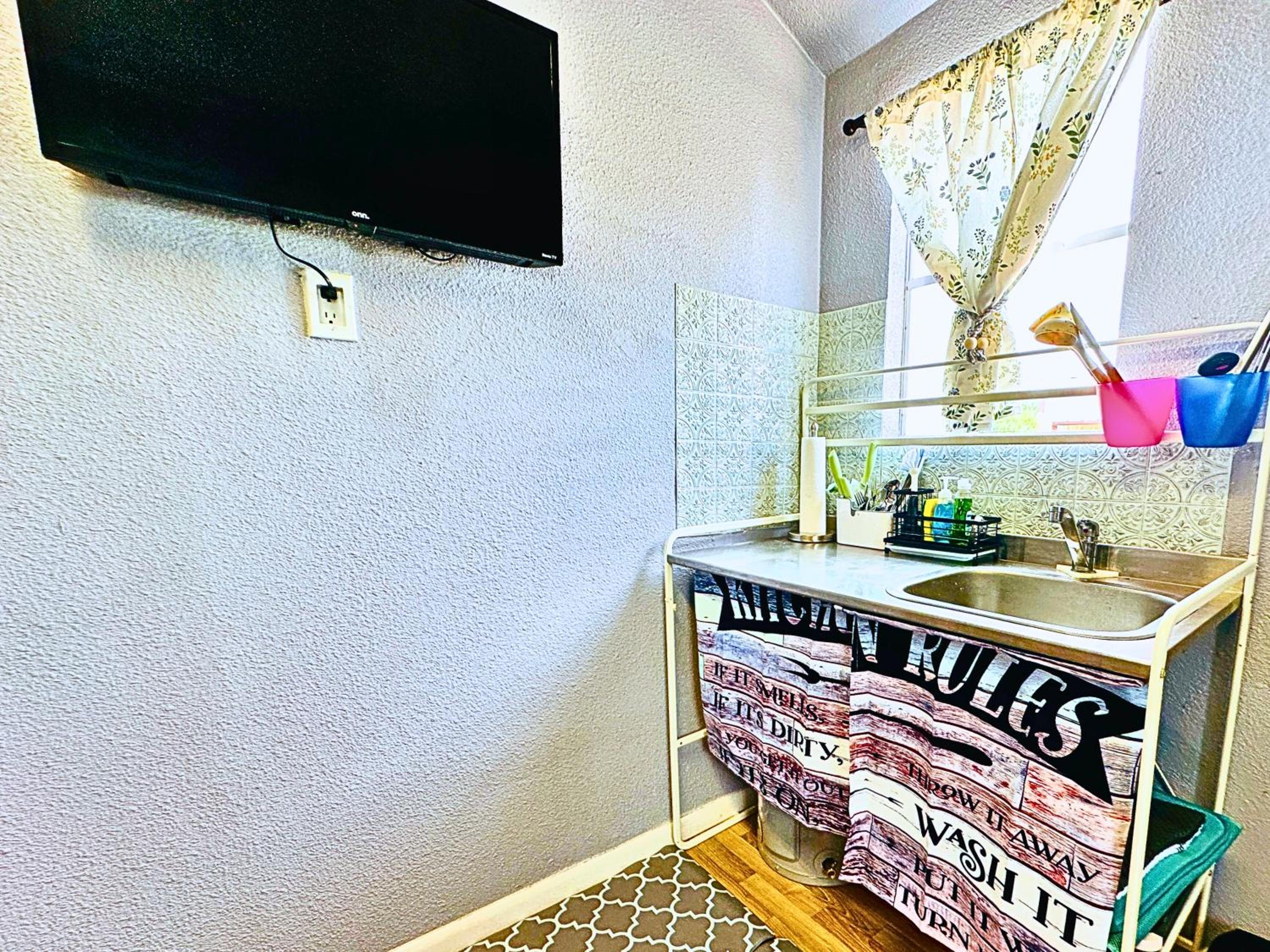 Lucky 28 Tiny Home Choctaw Casino Grant OK by Vacation Your Way view 3