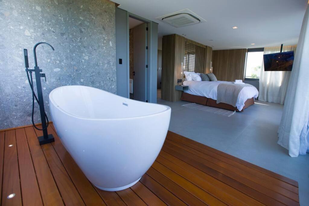 Casa Cielo Vale dos Vinhedos: apto premium com banheira e vista