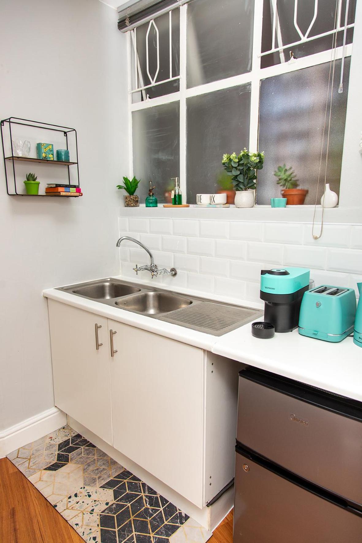 Family Studio - Walk to Waterfront & Stadium - Pool & Parking