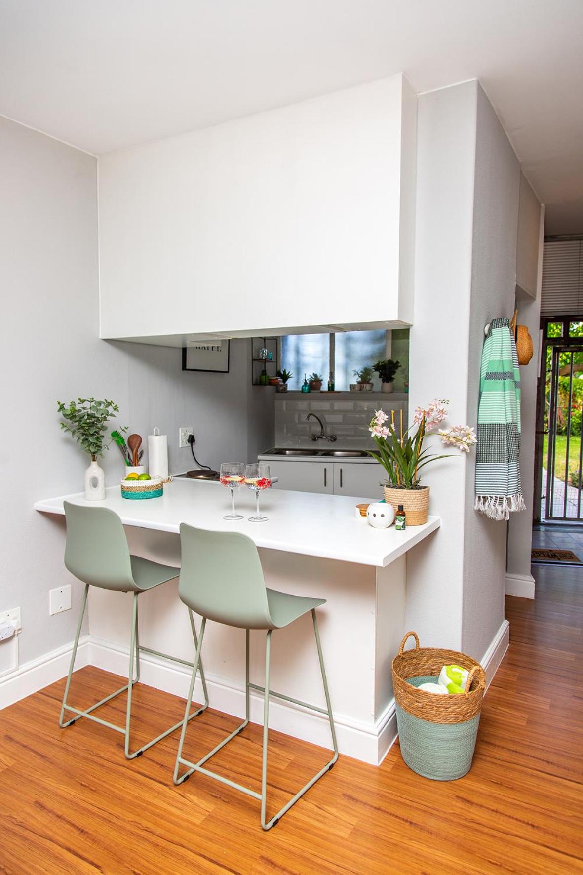 Family Studio - Walk to Waterfront & Stadium - Pool & Parking