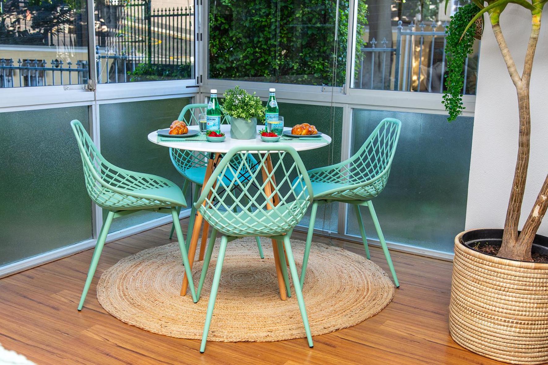 Family Studio - Walk to Waterfront & Stadium - Pool & Parking