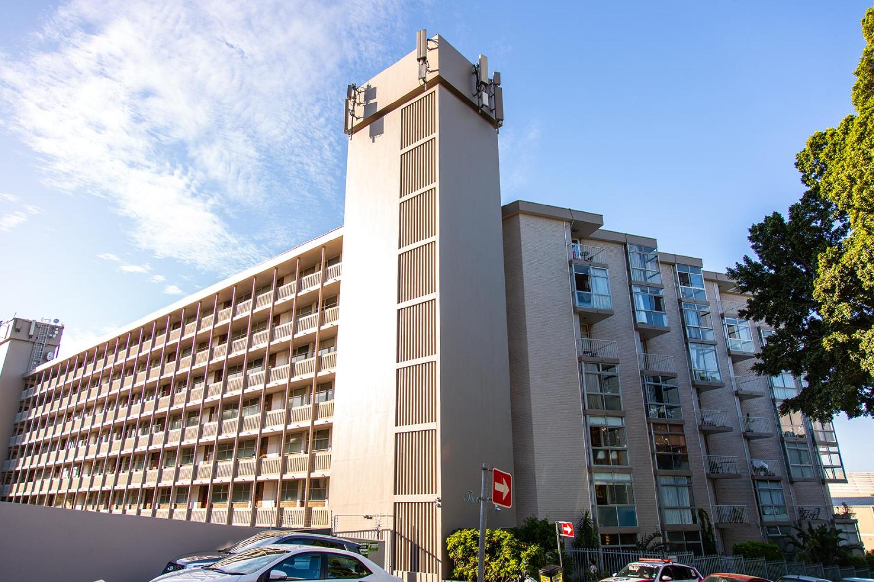 Family Studio - Walk to Waterfront & Stadium - Pool & Parking