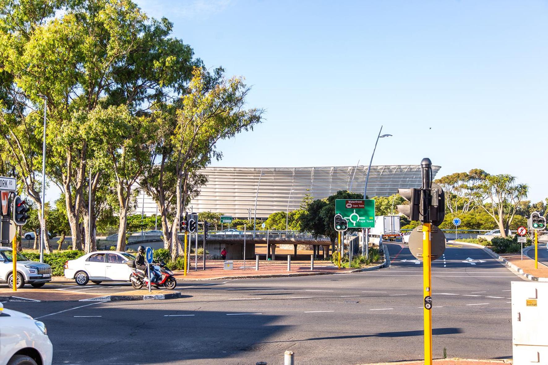 Family Studio - Walk to Waterfront & Stadium - Pool & Parking