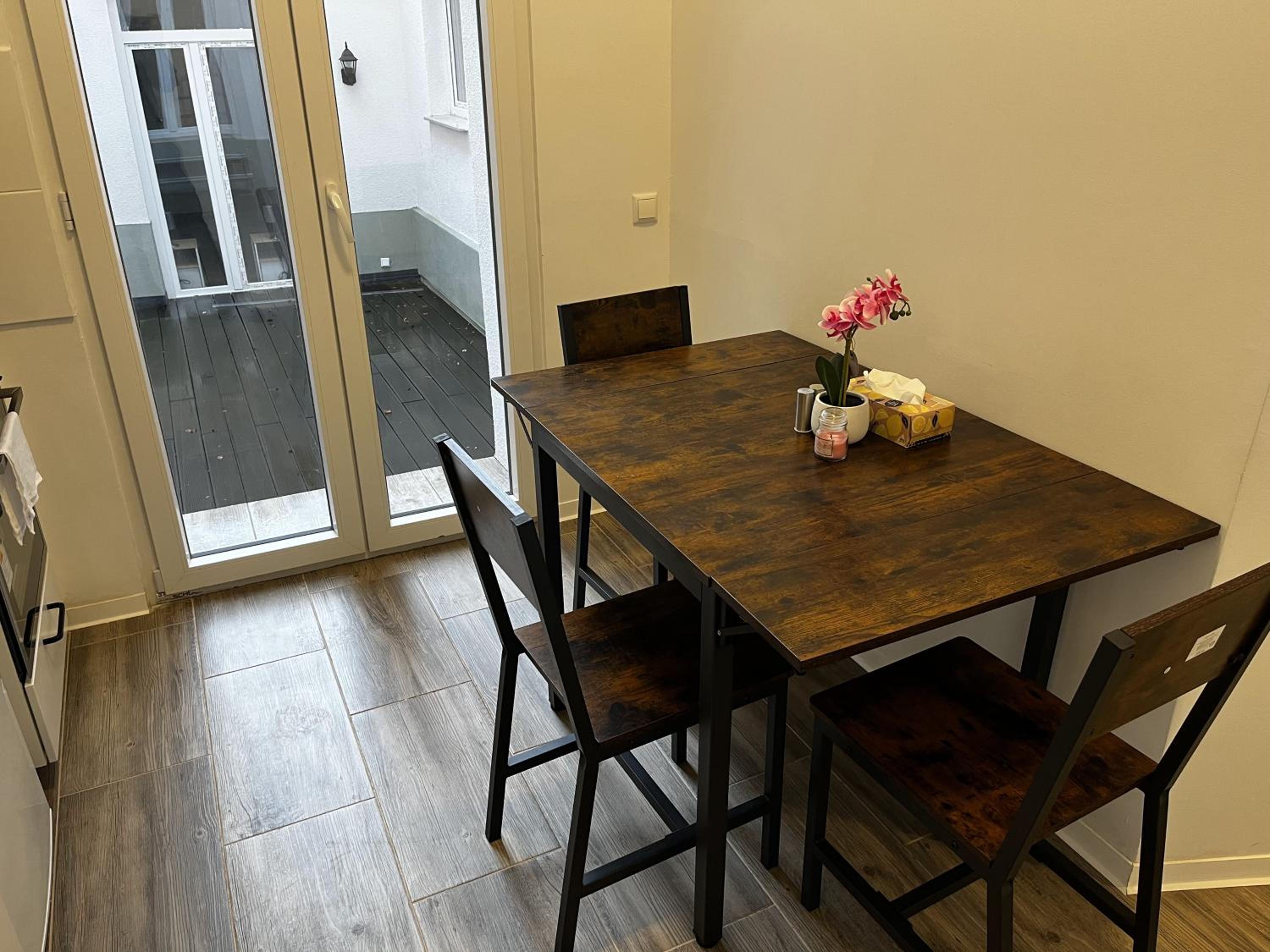 Cozy Central Apartments in Bergisch Gladbach