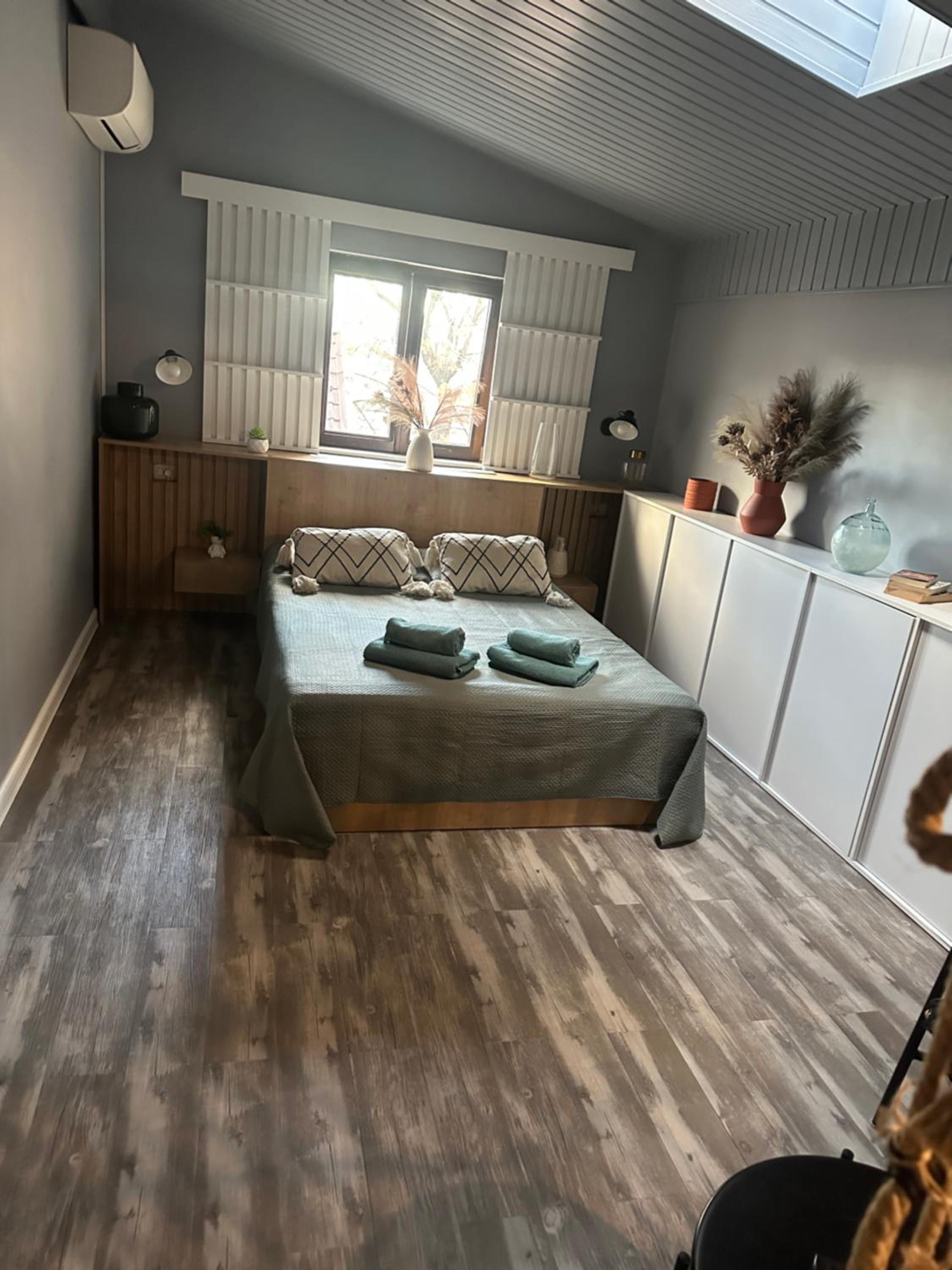 Marvellous Attic Studio in the Old Town view 3