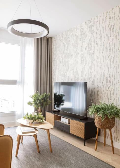 One bed Apartment on 14 floor Urban Sky by P&O