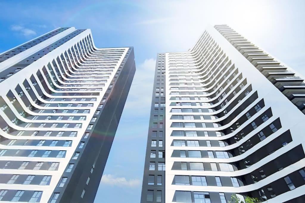 One bed Apartment on 14 floor Urban Sky by P&O