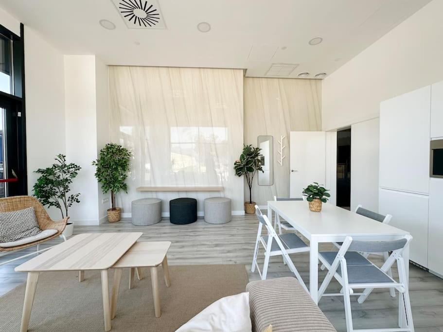 One bed Apartment on 14 floor Urban Sky by P&O