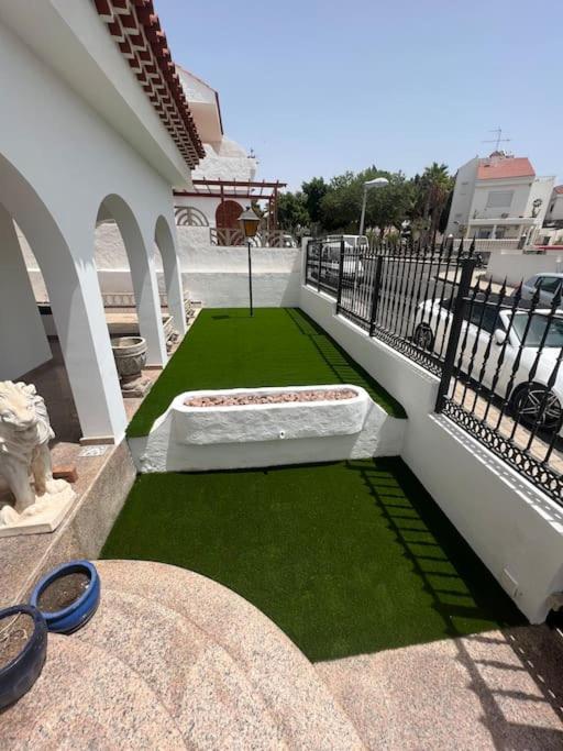 Large Villa in Maspalomas with Huge Private Pool, Jacuzzi & Gym view 4