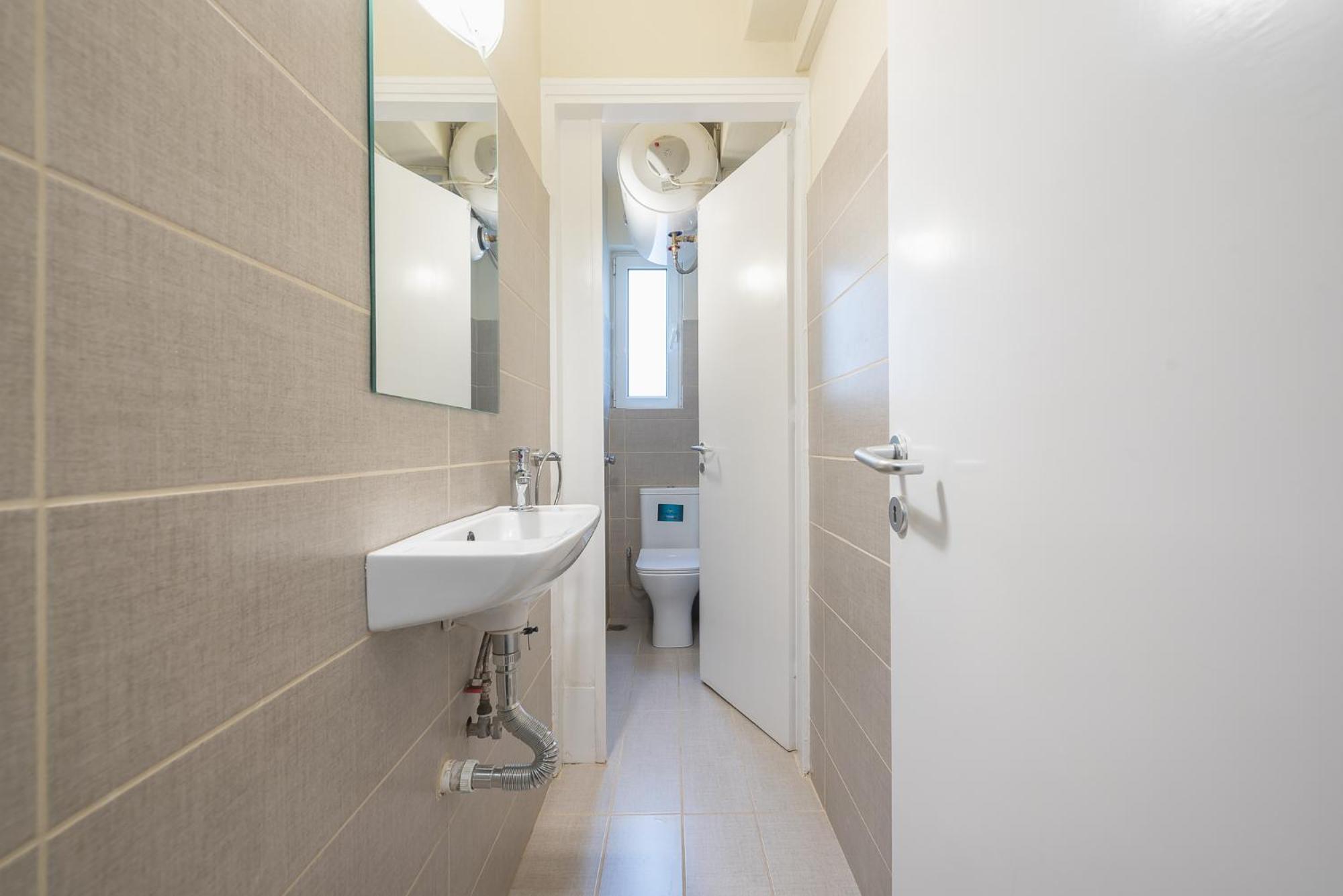 Apartment Steps From Historic Center Plaka