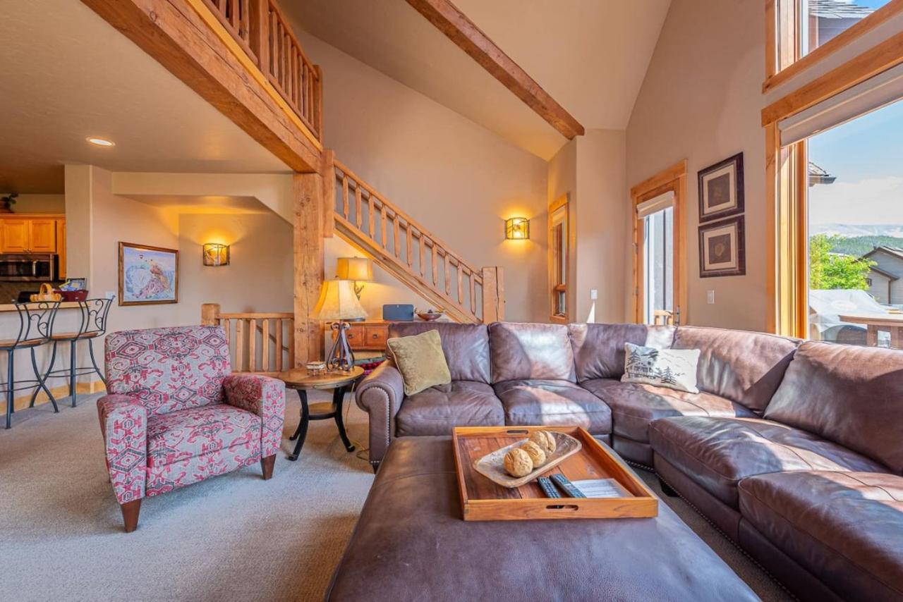 Thanksgiving open at Antler Lodge view 3