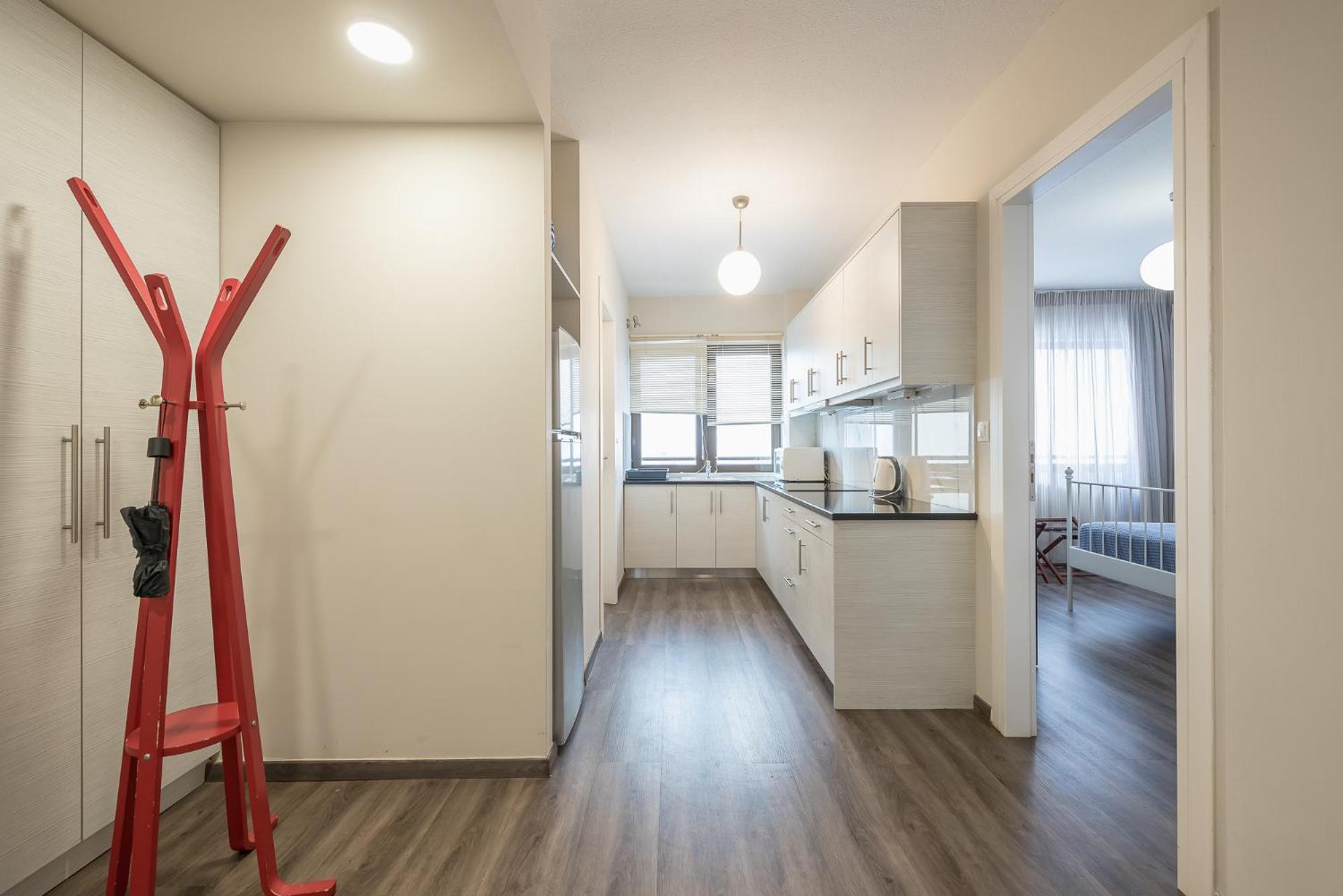 Apartment Steps From Historic Center Plaka