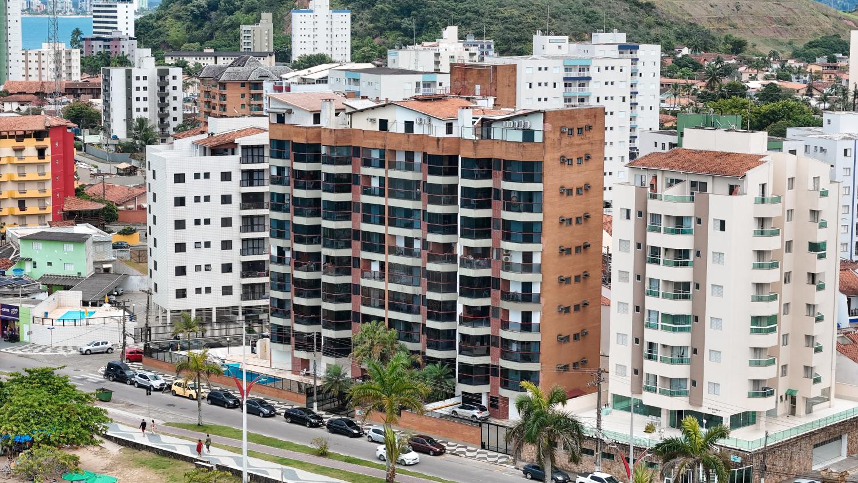 Apt Pé na Areia - Praia Martim de Sá - Espaço Gourmet na Varanda e Piscina