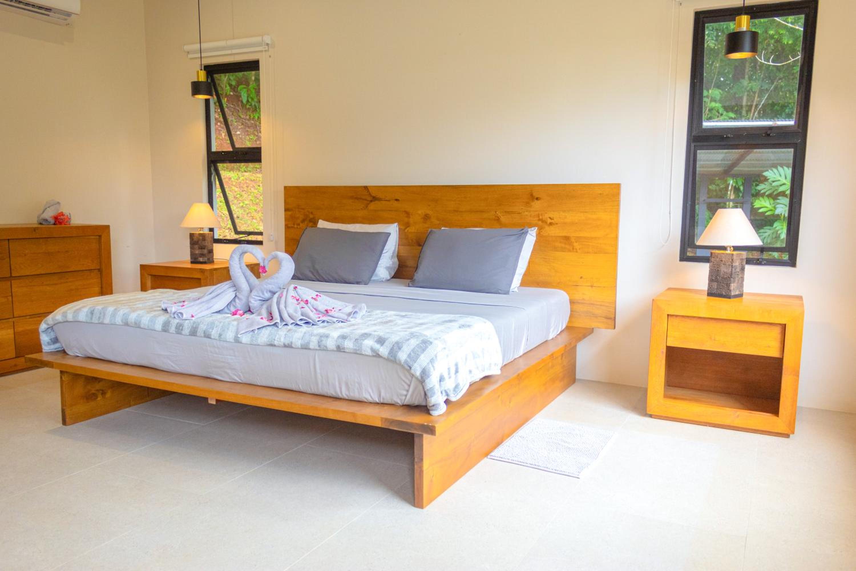 House 15 min from the beach with river access