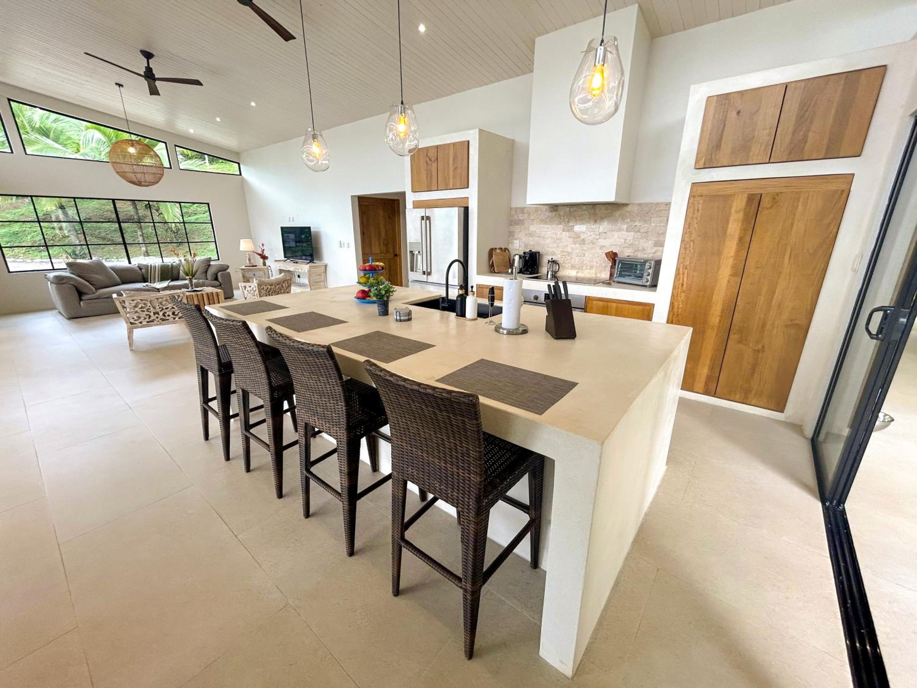 House 15 min from the beach with river access