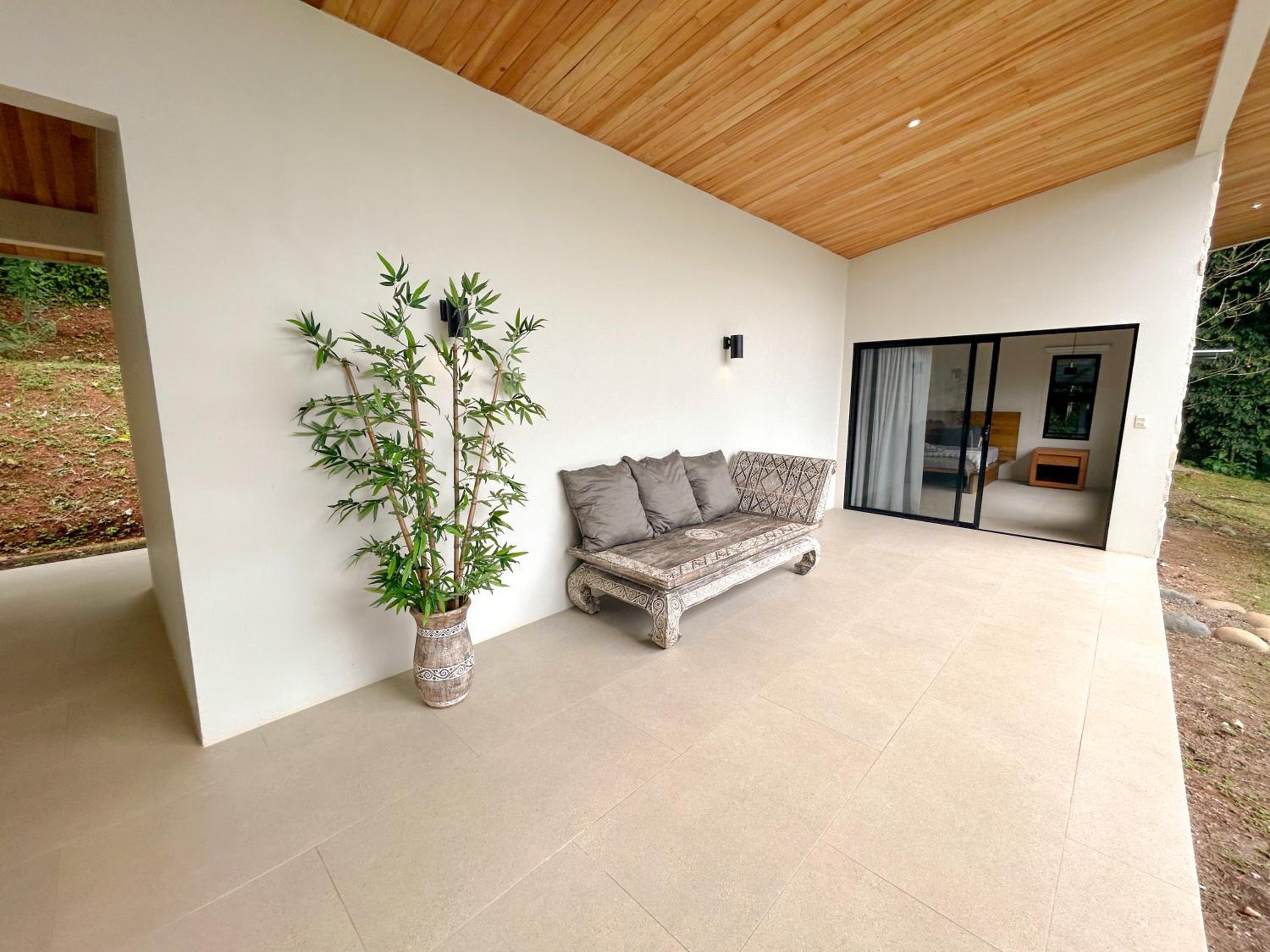 House 15 min from the beach with river access