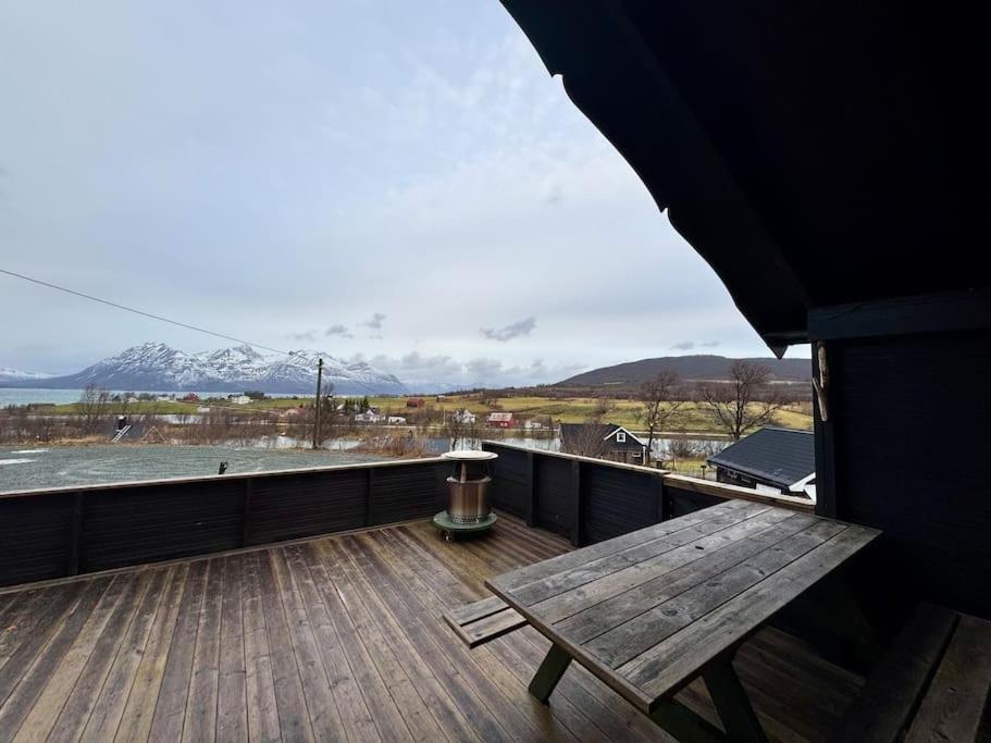 Big cabin in Lyngen Fjords