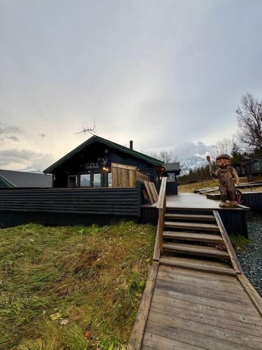 Big cabin in Lyngen Fjords