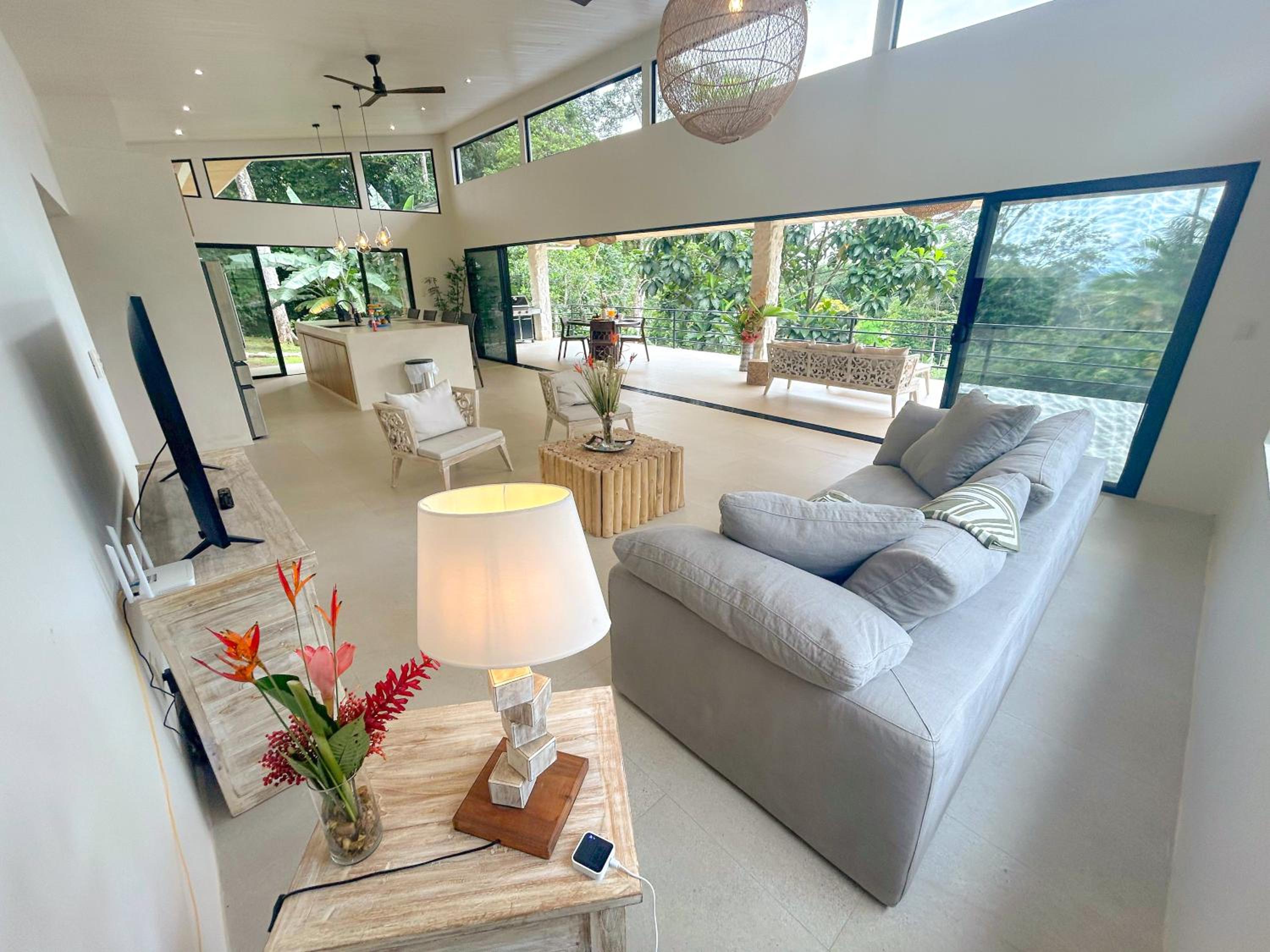 House 15 min from the beach with river access