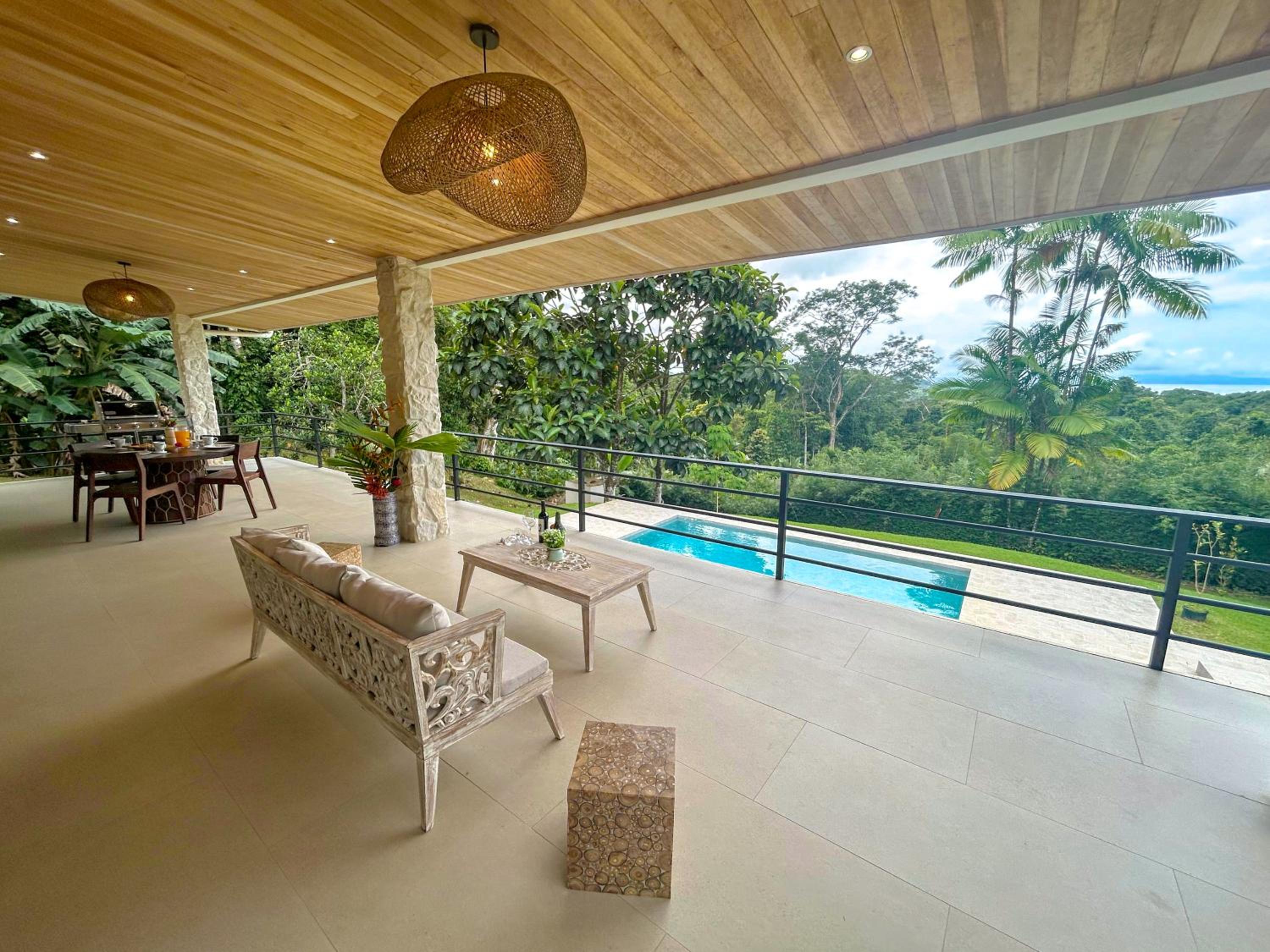 House 15 min from the beach with river access