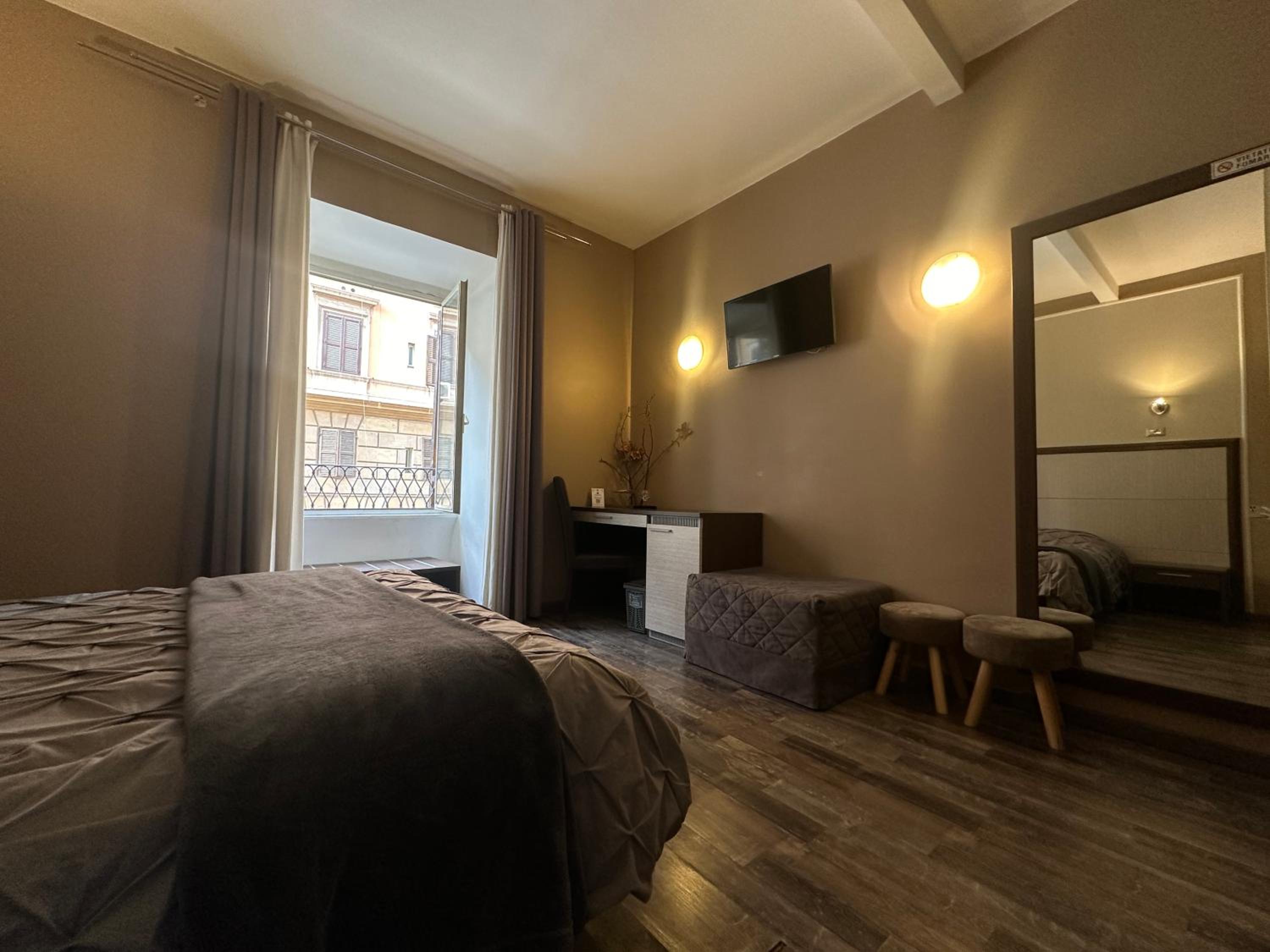 Candia Rooms