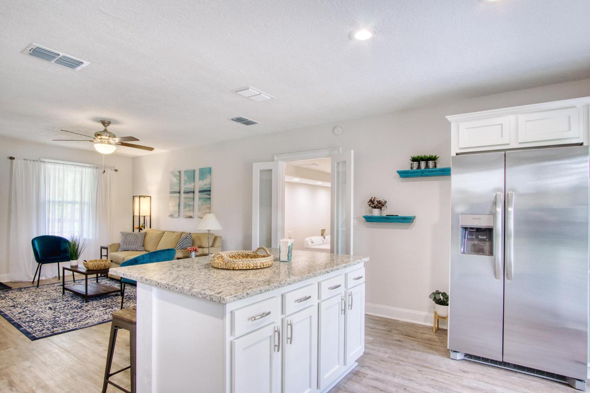 Summer Spot! Charming Florida Cottage 5min to San Marco view 2