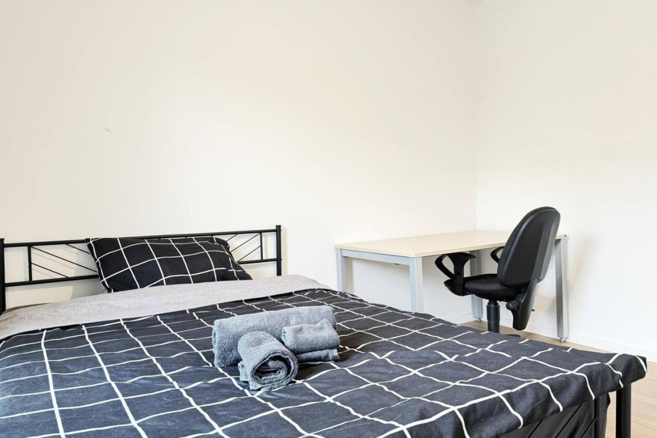 HolidayHome Apartments I Private Room in Shared Apartment