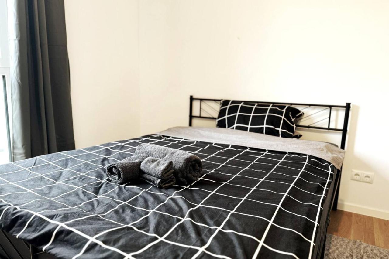 HolidayHome Apartments I Private Room in Shared Apartment